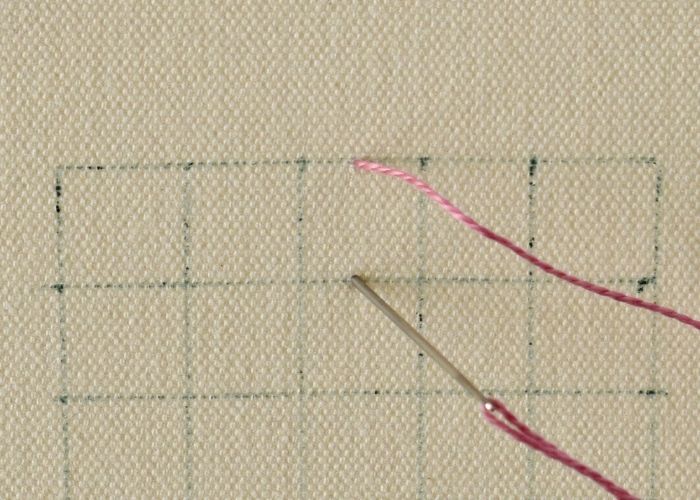 How to embroider Queen Stitch